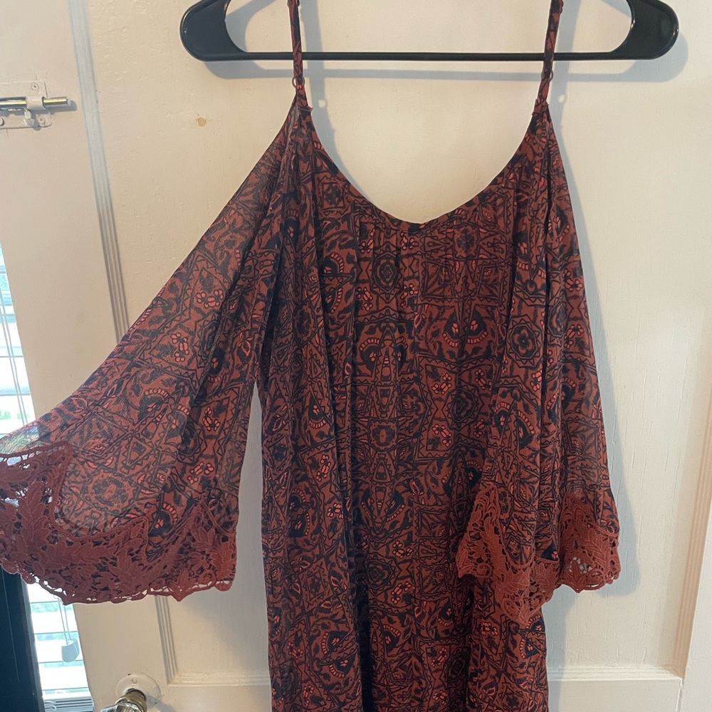 Xhilaration long sleeve printed flow dress